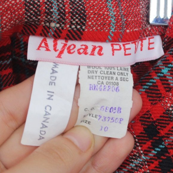 vintage 100% wool plaid red kilt pleated skirt - Picture 5 of 5